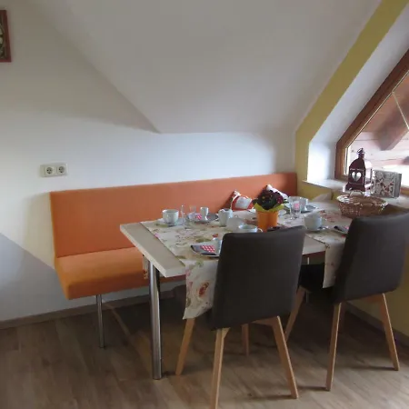 Anna'S Home - Ferienwohnungen Ratsch an der Weinstrasse Exterior photo